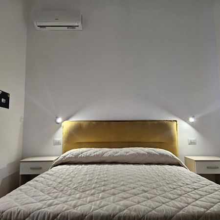 La Casa Di Nina Bed and Breakfast Palermo Buitenkant foto